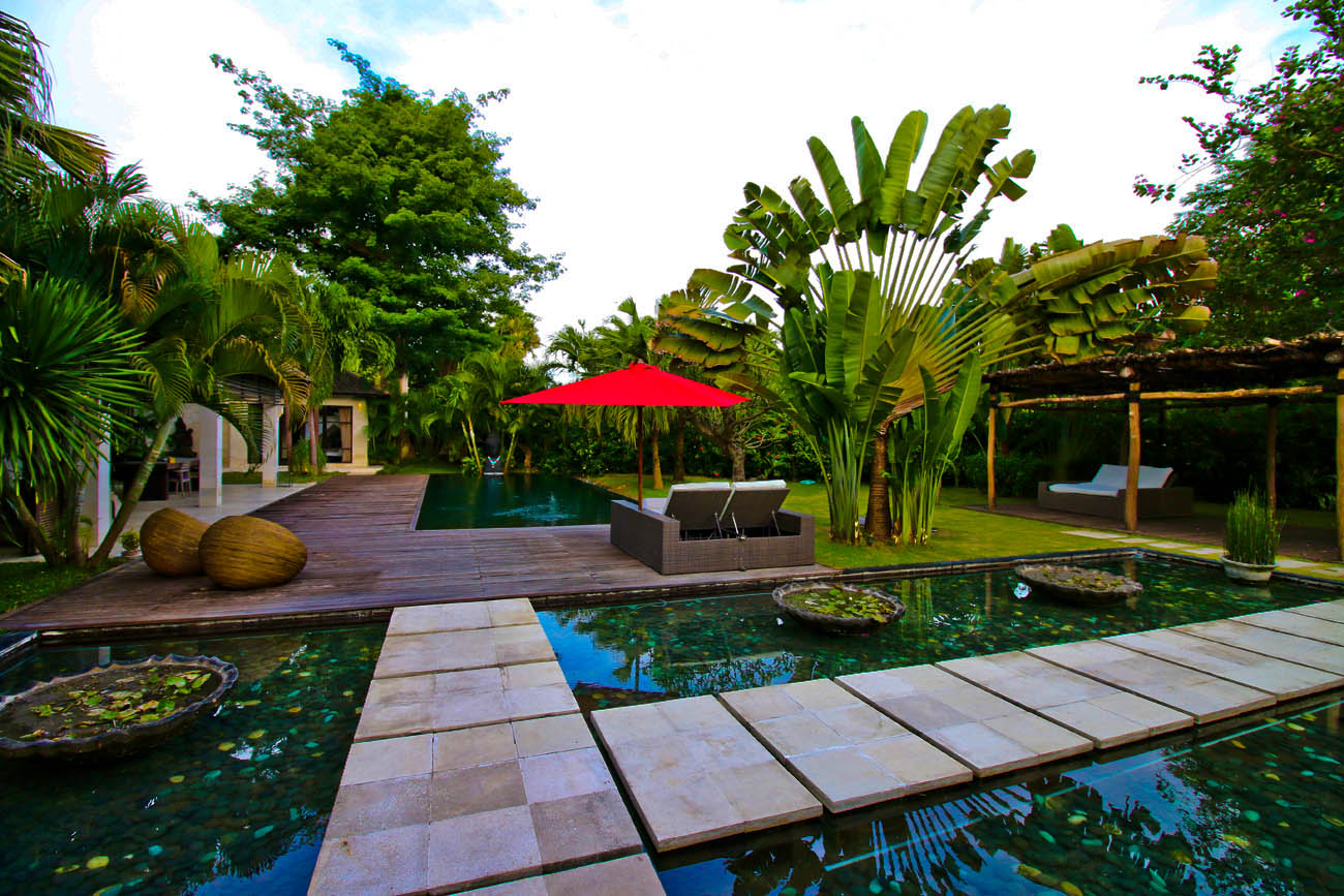 Villa Tom exterior
